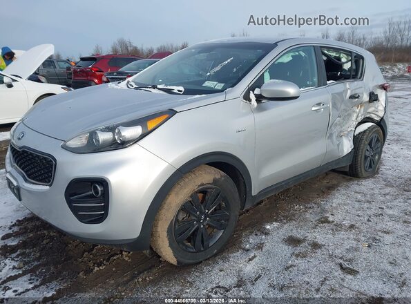 KNDPMCAC5J7448787 2018 KIA SPORTAGE Серебряный Передняя левая четверть