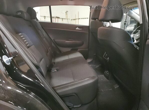 KNDPMCAC5K7597976 2019 KIA SPORTAGE Black Rear interior view