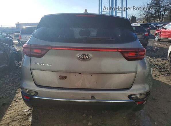 KNDPMCAC6N7026128 2022 KIA SPORTAGE Серебряный Вид сзади