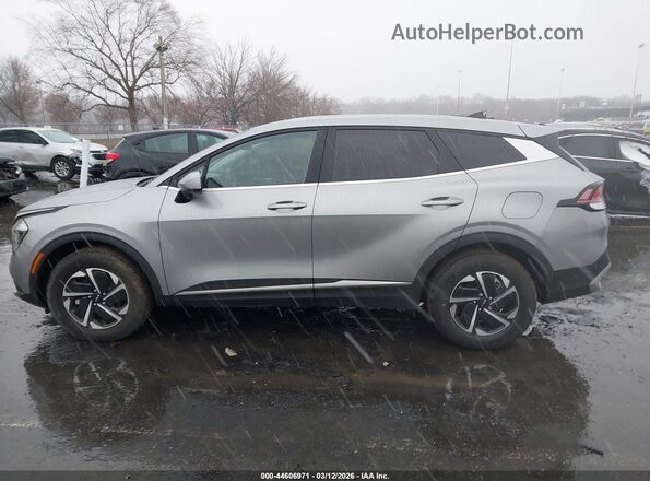 KNDPUCAG7P7047818 2023 KIA SPORTAGE HYBRID Серебряный Панорамный вид салона 360°