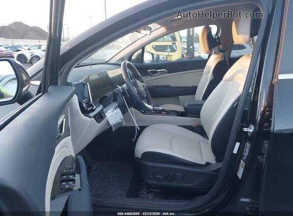 KNDPVCAG2P7057072 2023 KIA SPORTAGE HYBRID Black Вид салону спереду