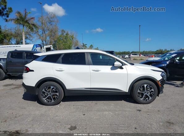KNDPVCDGXS7253961 2025 KIA SPORTAGE HYBRID Белый Вид задней части салона