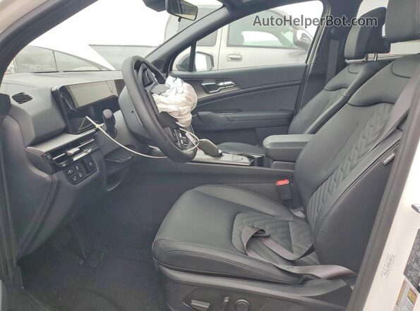 KNDPVDDG8T7279630 2026 KIA SPORTAGE Белый Вид салона спереди
