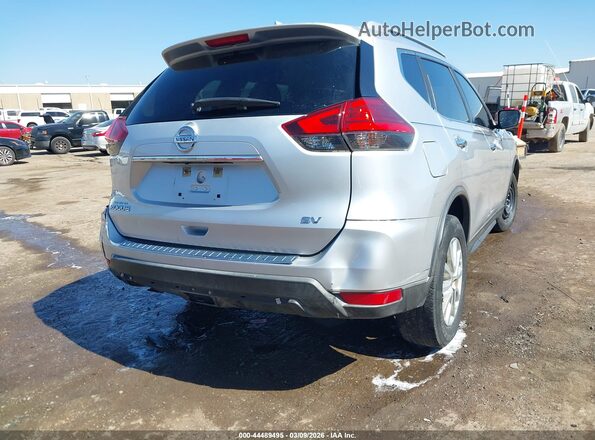 KNMAT2MT1HP538334 2017 NISSAN ROGUE Silver Trasero derecho