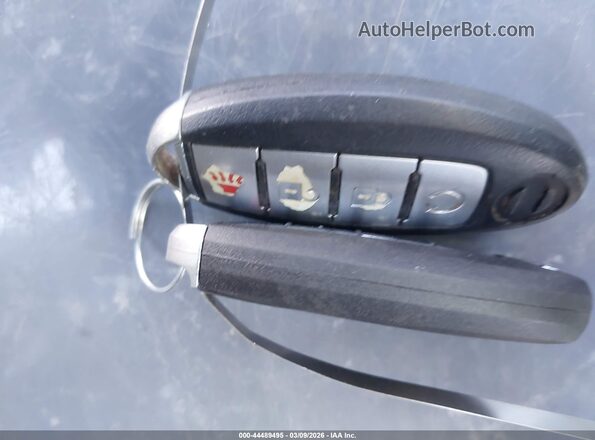 KNMAT2MT1HP538334 2017 NISSAN ROGUE Silver Vista del salpicadero