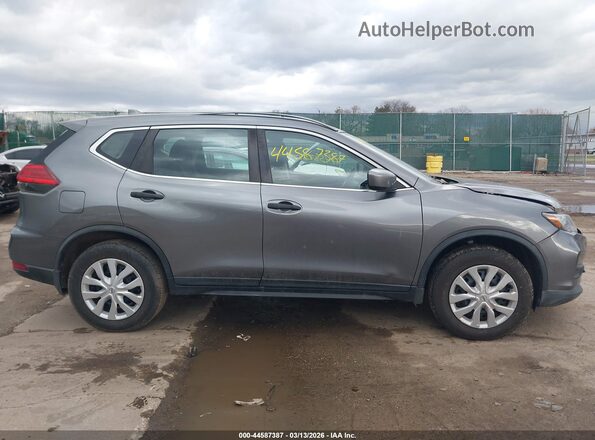KNMAT2MV9HP558137 2017 NISSAN ROGUE Gray Vista interior trasera