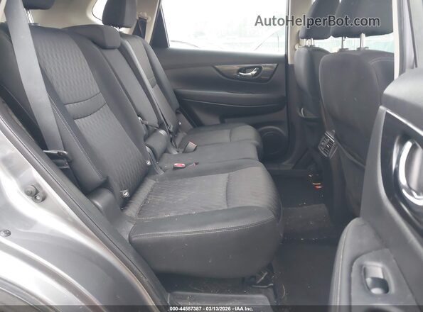 KNMAT2MV9HP558137 2017 NISSAN ROGUE Gray Vista de la etiqueta del VIN