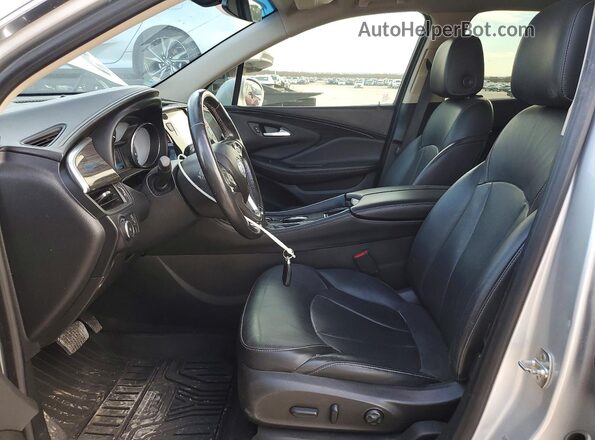 LRBFX1SA5JD082320 2018 BUICK ENVISION Серебряный Вид салона спереди