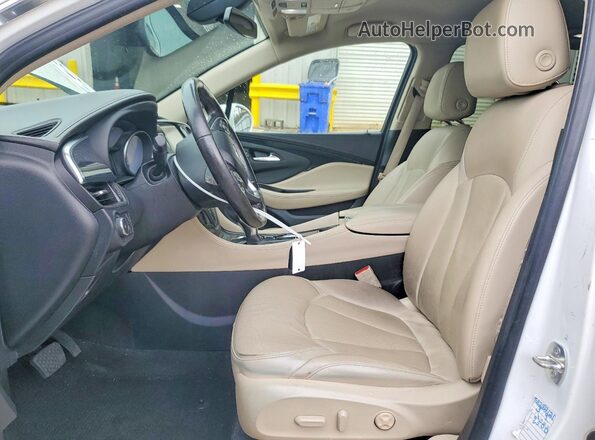 LRBFX1SA5JD082348 2018 BUICK ENVISION Белый Вид салона спереди