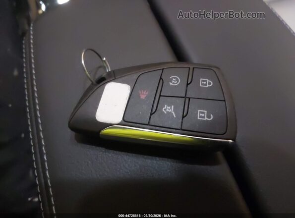 LRBFZKE41SD080233 2025 BUICK ENVISION Red Vista del salpicadero
