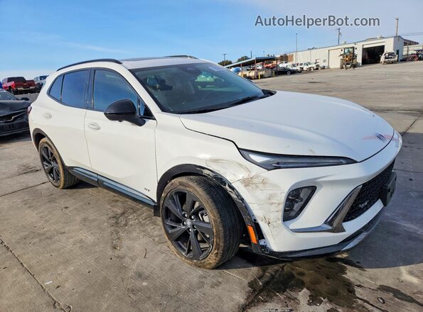 LRBFZLE4XSD013541 2025 BUICK ENVISION Белый Передняя правая четверть