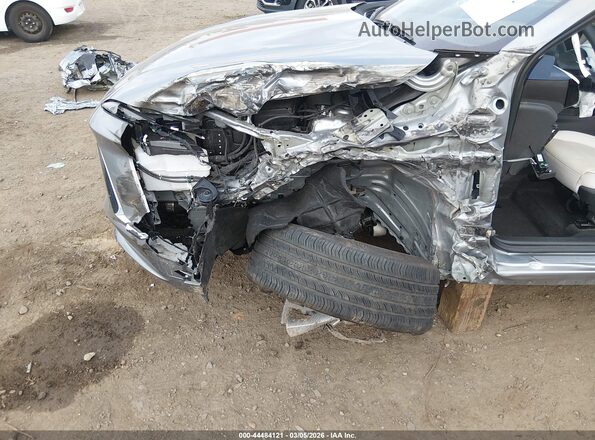 LRBFZME49SD038436 2025 BUICK ENVISION Silver Widok z przodu