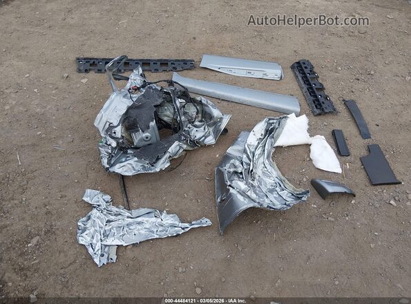 LRBFZME49SD038436 2025 BUICK ENVISION Silver Widok deski rozdzielczej