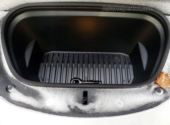 LRWYGDEE0RC670036 2024 TESLA MODEL Белый Вид подкапотного пространства