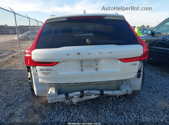 LYV102DL2KB284628 2019 VOLVO XC60 Белый Вид спереди