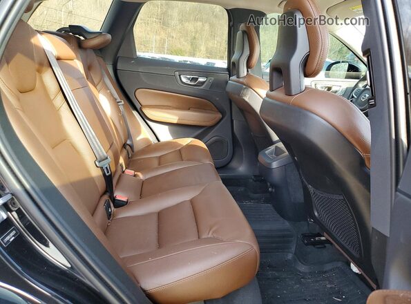 LYV102RK3JB102210 2018 VOLVO XC60 Угольный Вид задней части салона