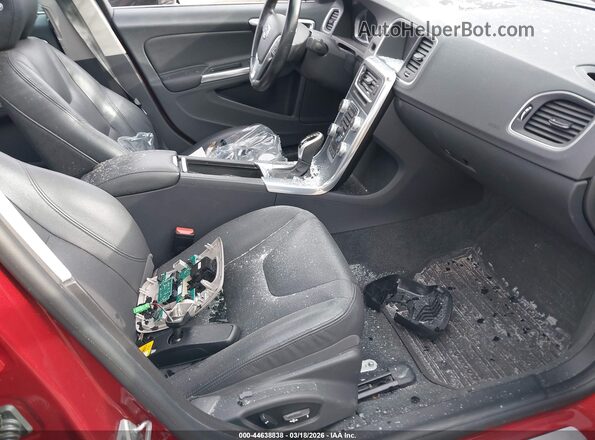 LYV402TKXHB129355 2017 VOLVO S60 INSCRIPTION Красный Вид салона спереди