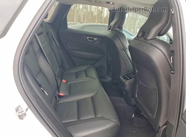 LYVA22RK5KB350745 2019 VOLVO XC60 Белый Вид задней части салона