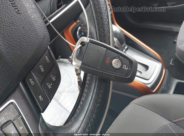 MAJ3S2GE4MC451768 2021 FORD ECOSPORT Красный Вид сзади