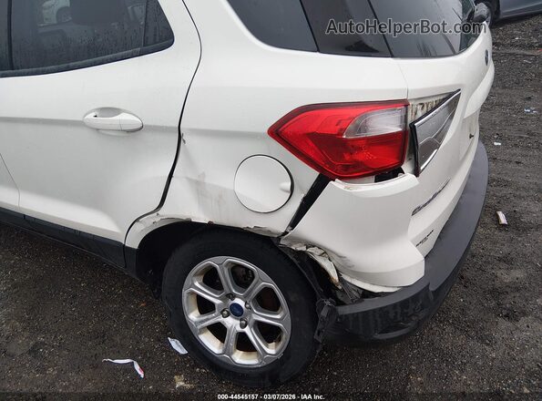 MAJ6P1UL8JC203787 2018 FORD ECOSPORT Белый Вид спереди
