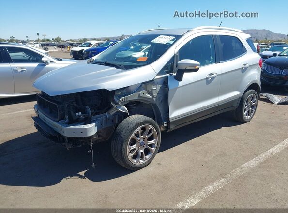 MAJ6P1WL6JC178689 2018 FORD ECOSPORT Silver Vista tres cuartos delantera izquierda
