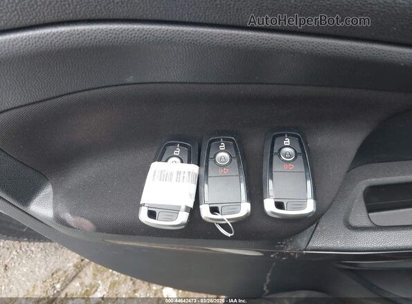 MAJ6S3GL0LC370086 2020 FORD ECOSPORT Белый Вид панели приборов