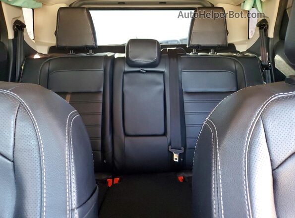 MAJ6S3KL8KC253104 2019 FORD ECOSPORT Silver Widok tylnych siedzeń