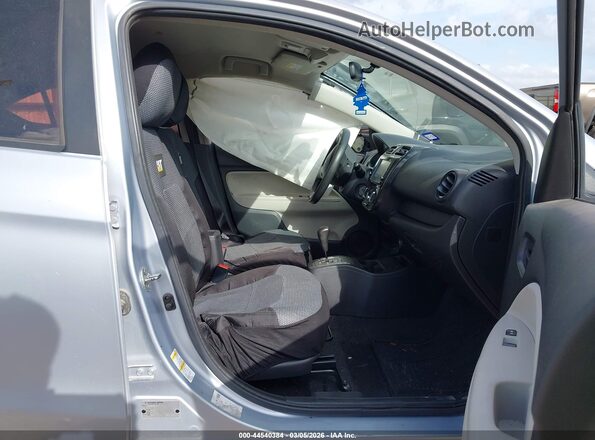 ML32F3FJ3KHF00561 2019 MITSUBISHI MIRAGE G4 Серебряный Вид салона спереди