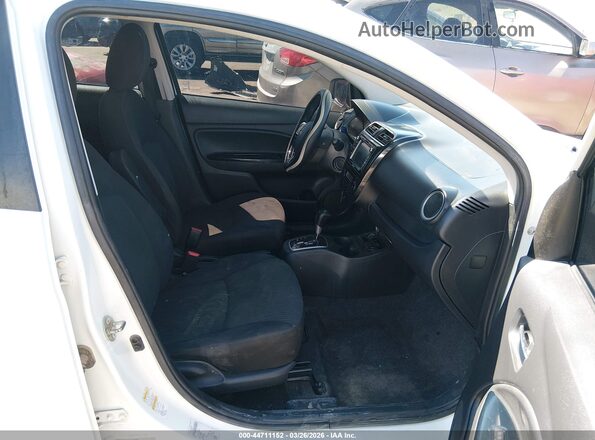 ML32F4FJ9KHF08640 2019 MITSUBISHI MIRAGE G4 White Vista interior delantera