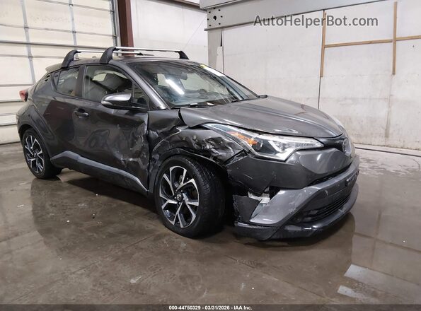NMTKHMBX4JR013348 2018 TOYOTA LE Серый Передняя правая четверть
