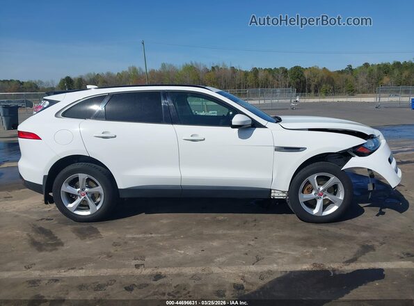 SADCJ2BV2HA889652 2017 JAGUAR F-PACE White Widok wnętrza z tyłu