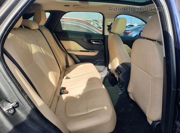 SADCJ2BV6HA071972 2017 JAGUAR F-PACE Blue Vista interior trasera