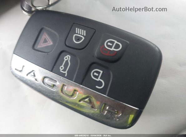 SADCL2GX0LA622538 2020 JAGUAR F-PACE Серый Вид панели приборов