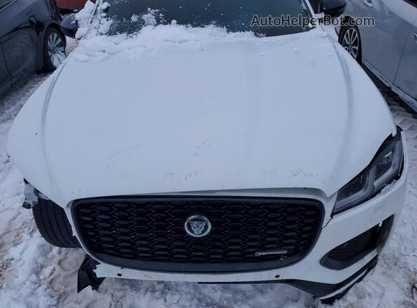 SADCT2EX2RA728758 2024 JAGUAR F-PACE White Rear interior view