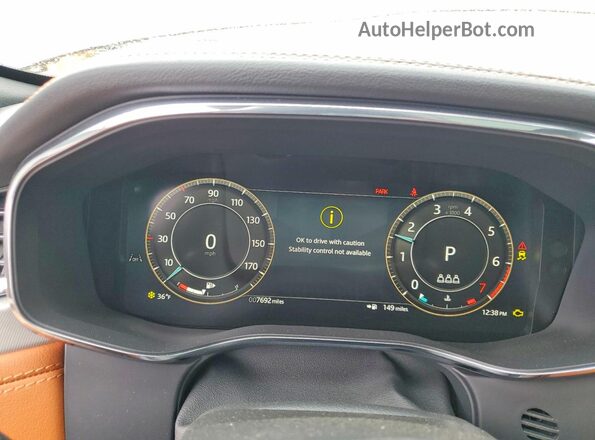 SADCT2EX2SA749034 2025 JAGUAR F-PACE Blue Vista del cuadro de instrumentos