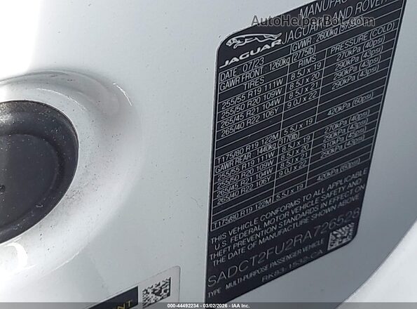 SADCT2FU2RA726528 2024 JAGUAR F-PACE White Vista del compartimento del motor