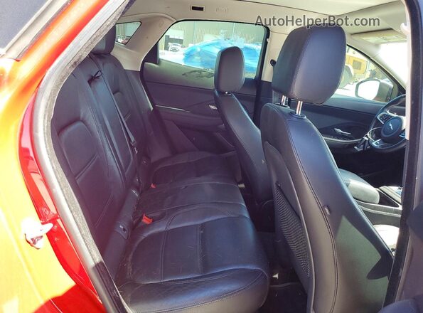 SADFJ2FX6K1Z66894 2019 JAGUAR E-PACE Red Widok wnętrza z tyłu