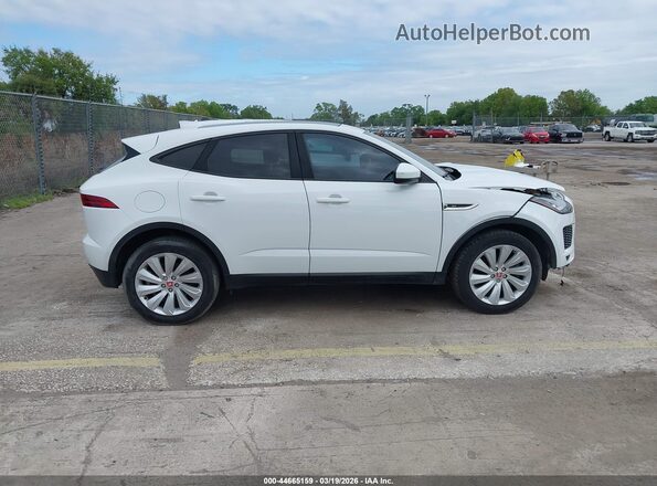 SADFP2FX9J1Z24815 2018 JAGUAR E-PACE White Widok wnętrza z tyłu