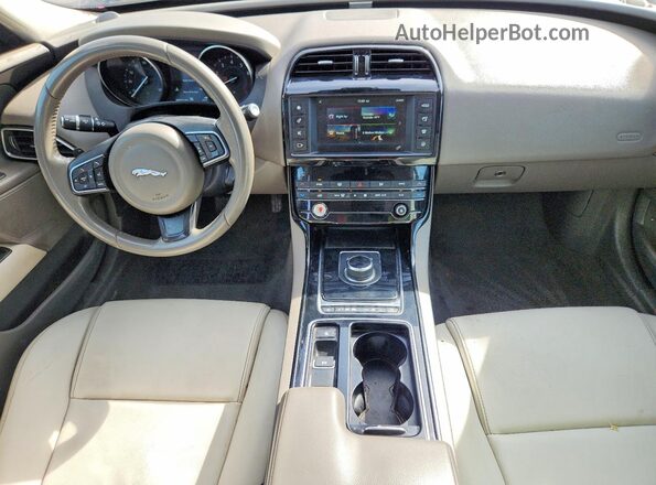SAJAD4FX4JCP41497 2018 JAGUAR XF Черный Вид панели приборов