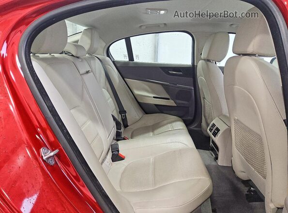 SAJAE4BV2HA962555 2017 JAGUAR XF Red Вид задніх сидінь