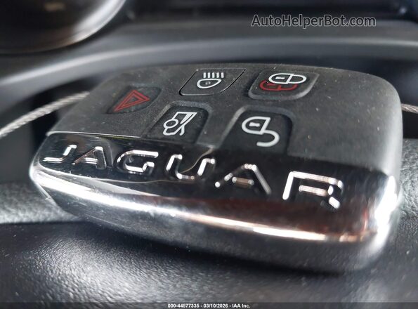 SAJAF4BV5HA962675 2017 JAGUAR XF Серый Вид панели приборов