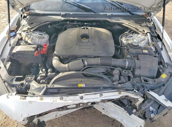SAJAR4BG3HA962666 2017 JAGUAR XF Белый Вид задней части салона