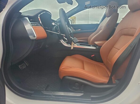 SAJB64FX4RCY96044 2024 JAGUAR XF White Front interior view