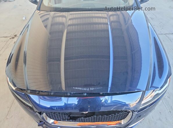 SAJBD4FX7JCY69933 2018 JAGUAR XF Blue Вид задньої частини салону