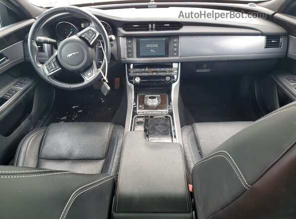 SAJBL4BV7GCY15497 2016 JAGUAR XF Черный Вид панели приборов