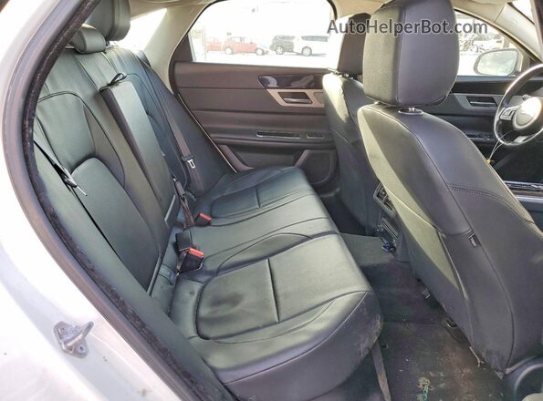 SAJBR4BV0HCY46610 2017 JAGUAR XF Белый Вид задних сидений