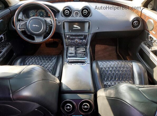 SAJWJ2GD8H8W09721 2017 JAGUAR XJL Черный Вид панели приборов