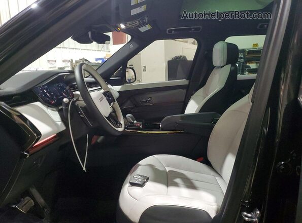 SAL1L9FU0RA415877 2024 LAND ROVER RANGE Black Front interior view