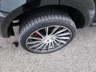 2016 Land Rover Lr4 Hse Black vin: SALAG2V67GA786028 Damage: Right Rear Wheel, Curb Rash, 1/8 To 1/2 Inch