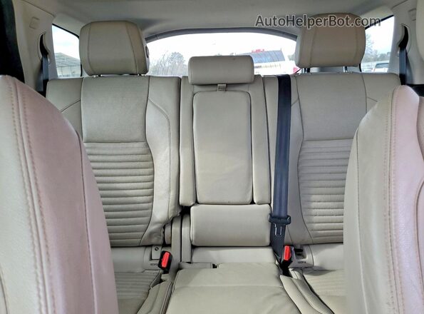 SALCJ2FX9MH898446 2021 LAND ROVER DISCOVERY Blue Widok tylnych siedzeń